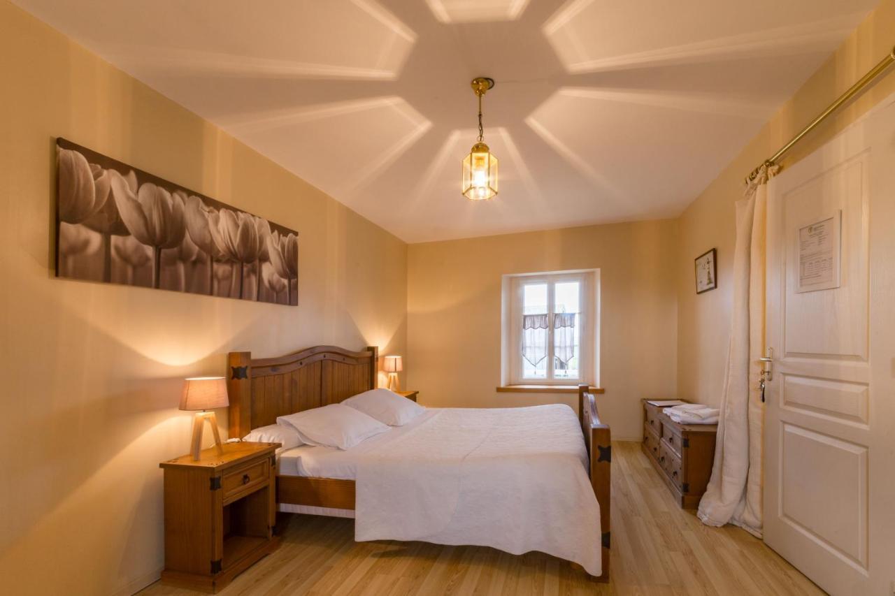 Bed and Breakfast La Clé des Champs Saint-Pabu  Exterior foto